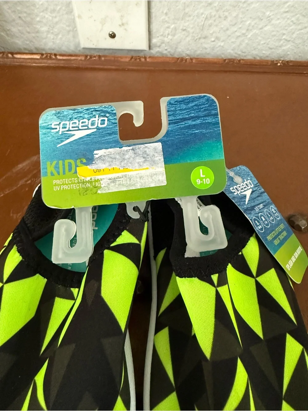 Speedo Kids Neon Yellow & Black Geometric Water Shoes